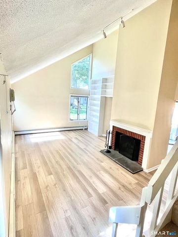 17-D Yankee Glen Drive 17D, Madison, CT 06443