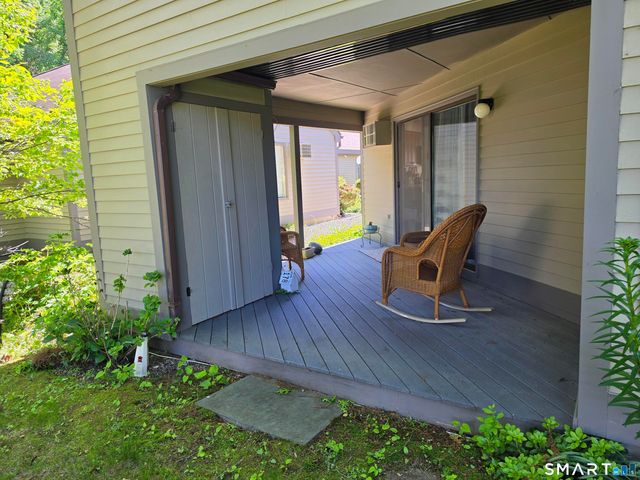 17-D Yankee Glen Drive 17D, Madison, CT 06443