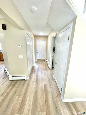 17-D Yankee Glen Drive 17D, Madison, CT 06443