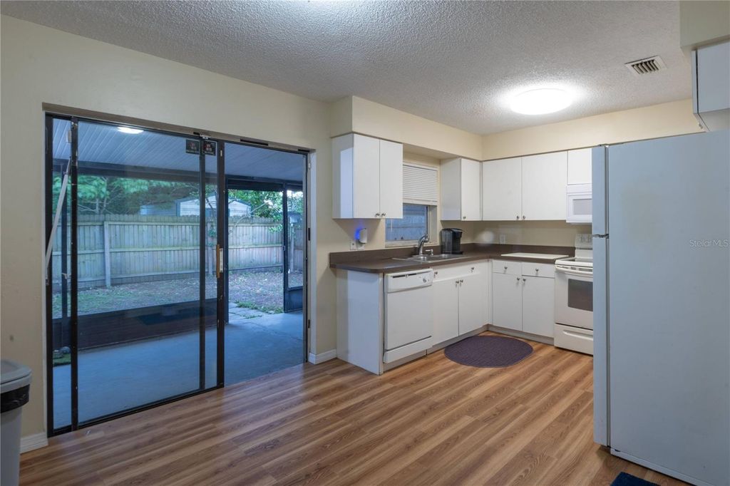 Image 11 of property listing at 4705 SERENA DRIVE, Tampa, FL 33617