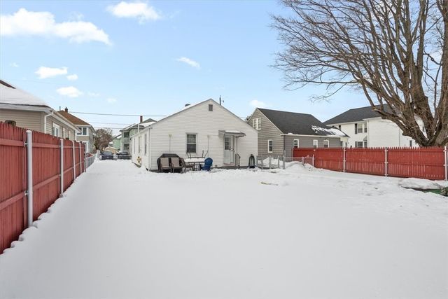 39 Clinton Street, Pawtucket, RI 02861