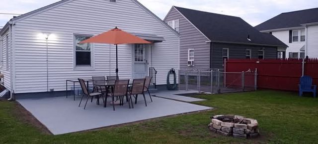 39 Clinton Street, Pawtucket, RI 02861