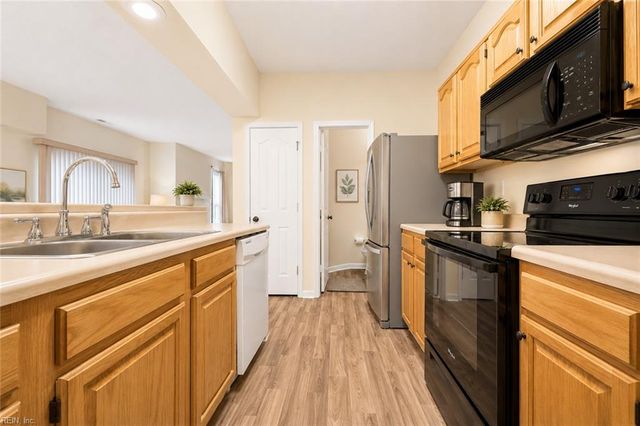 612 Pinnacle DR, Virginia Beach, VA 23462