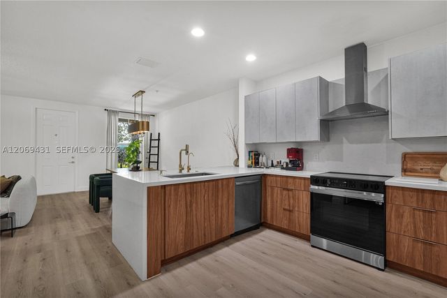 4818 Acadian Trl, Coconut Creek, FL 33073