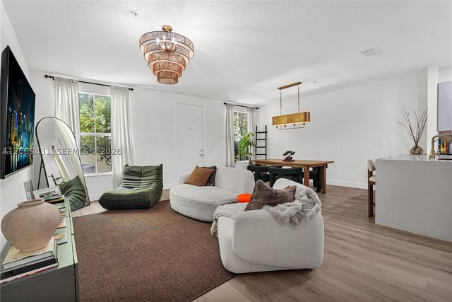4818 Acadian Trl, Coconut Creek, FL 33073