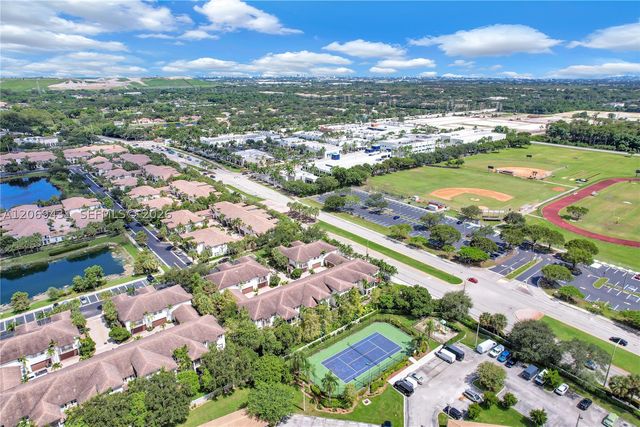 4818 Acadian Trl, Coconut Creek, FL 33073