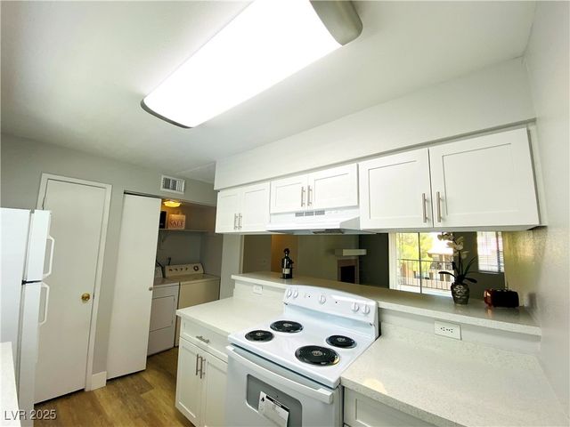 2750 South Durango Drive 2032, Las Vegas, NV 89117