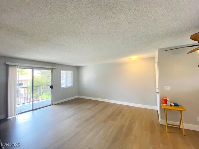 2750 South Durango Drive 2032, Las Vegas, NV 89117