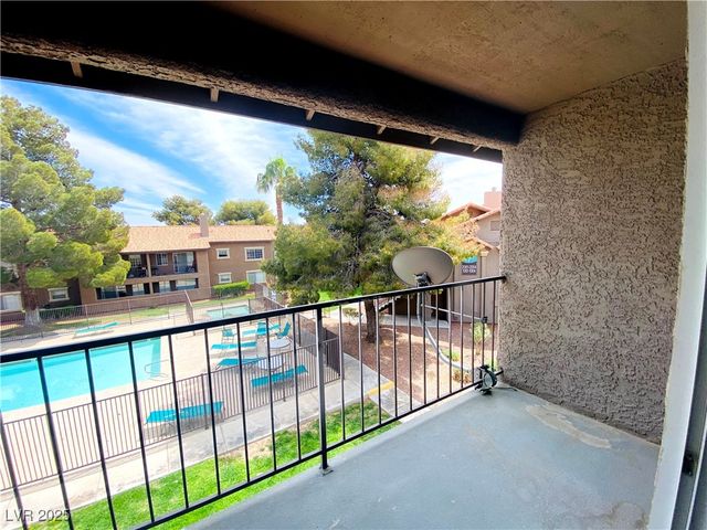 2750 South Durango Drive 2032, Las Vegas, NV 89117