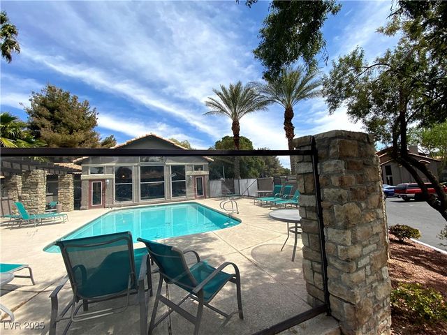 2750 South Durango Drive 2032, Las Vegas, NV 89117