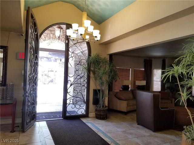 2750 South Durango Drive 2032, Las Vegas, NV 89117