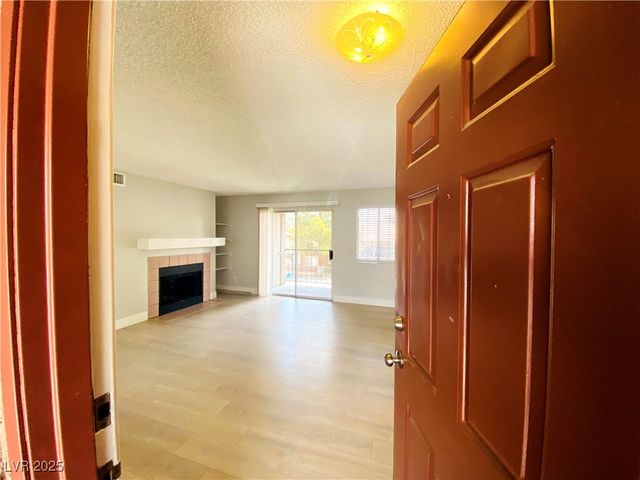 2750 South Durango Drive 2032, Las Vegas, NV 89117