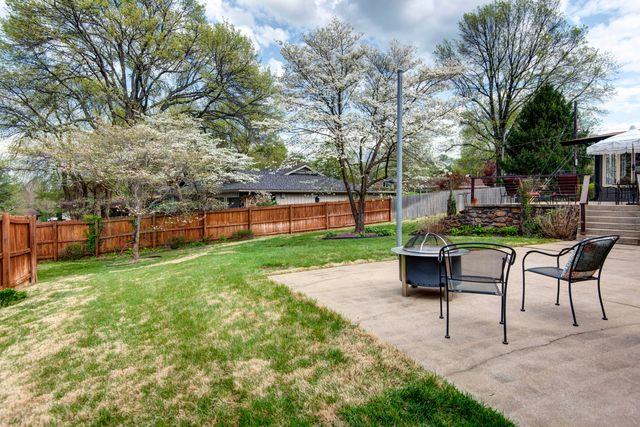 2830 S Marlan Avenue, Springfield, MO 65804