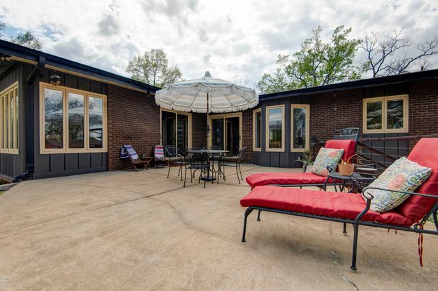 2830 S Marlan Avenue, Springfield, MO 65804