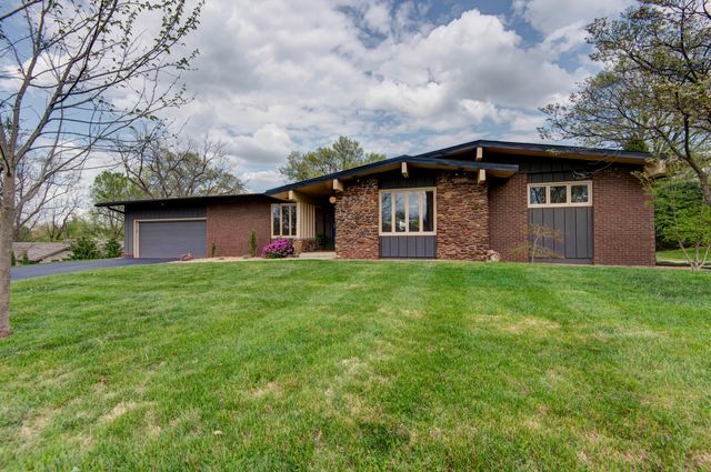 2830 S Marlan Avenue, Springfield, MO 65804