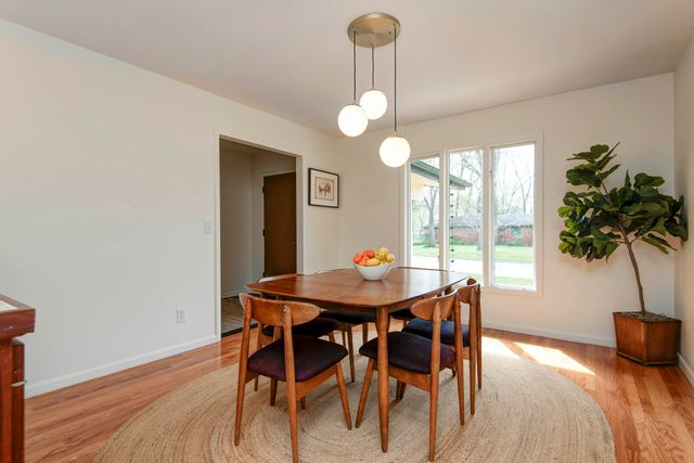 2830 S Marlan Avenue, Springfield, MO 65804