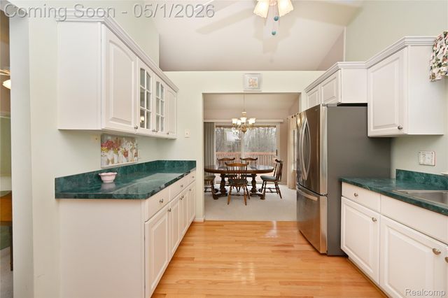 324 Cherry Hill Pointe Drive 27, Canton Charter Township, MI 48187