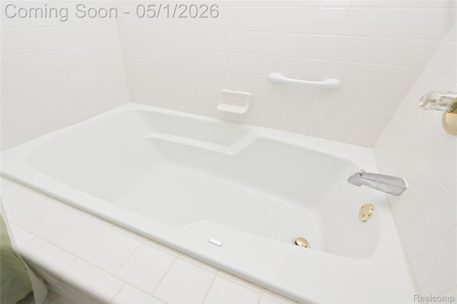 324 Cherry Hill Pointe Drive 27, Canton Charter Township, MI 48187