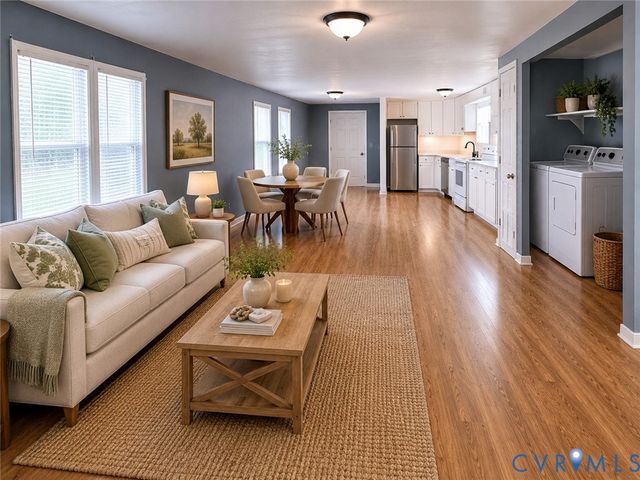 17100 Lansmill Dr, Colonial Heights, VA 23834