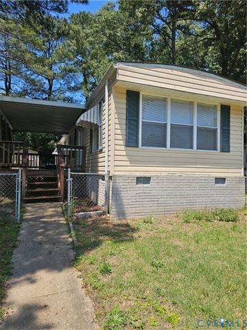 17100 Lansmill Dr, Colonial Heights, VA 23834