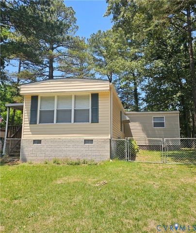 17100 Lansmill Dr, Colonial Heights, VA 23834