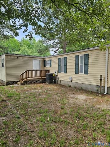 17100 Lansmill Dr, Colonial Heights, VA 23834