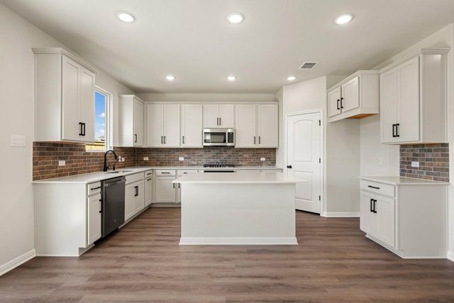 1909 Fannie RD, Georgetown, TX 78633