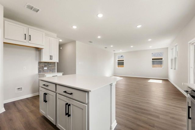 1909 Fannie RD, Georgetown, TX 78633