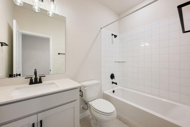 1909 Fannie RD, Georgetown, TX 78633