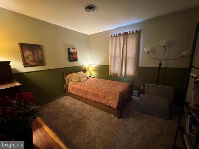 1910 SPRINGVIEW DRIVE, Chambersburg, PA 17202