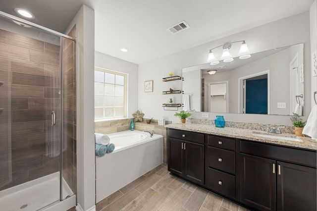 1917 Briar Grove Drive, Conroe, TX 77301