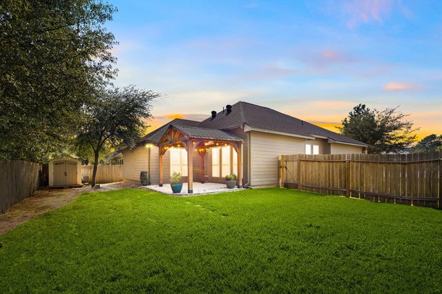 1917 Briar Grove Drive, Conroe, TX 77301
