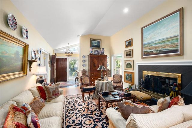 103 48th ST, Virginia Beach, VA 23451