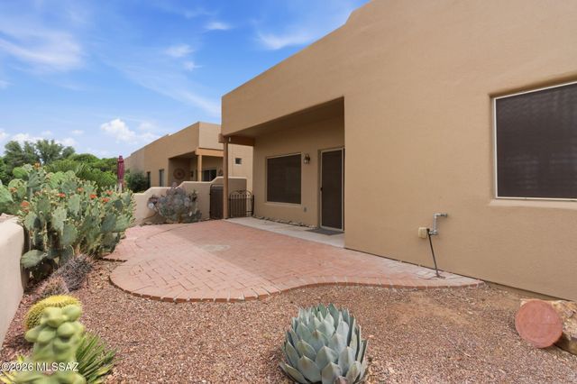 860 W Calle De La Pelotita, Green Valley, AZ 85614
