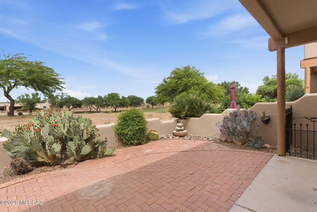 860 W Calle De La Pelotita, Green Valley, AZ 85614