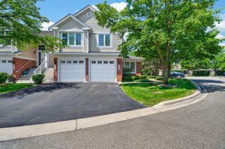 7410 Lincoln Avenue B, Skokie, IL 60076