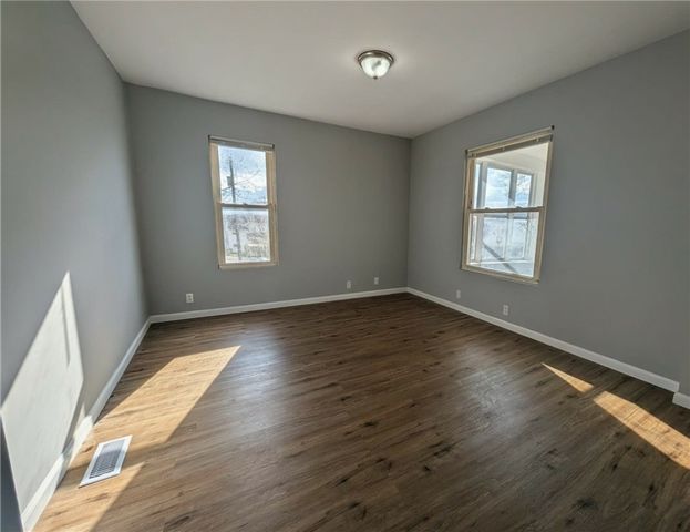 305 Central Ave, Chicora Boro, PA 16025