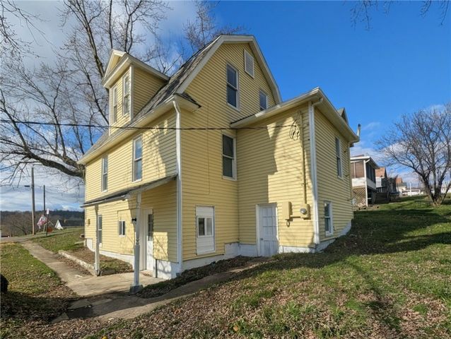 305 Central Ave, Chicora Boro, PA 16025