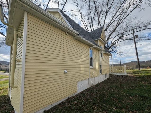 305 Central Ave, Chicora Boro, PA 16025