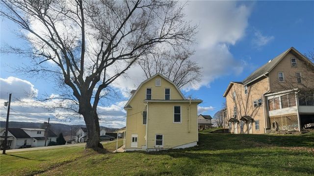 305 Central Ave, Chicora Boro, PA 16025