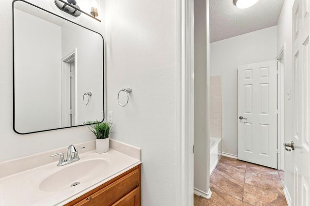 23410 W Pine Ivy Lane, Tomball, TX 77375