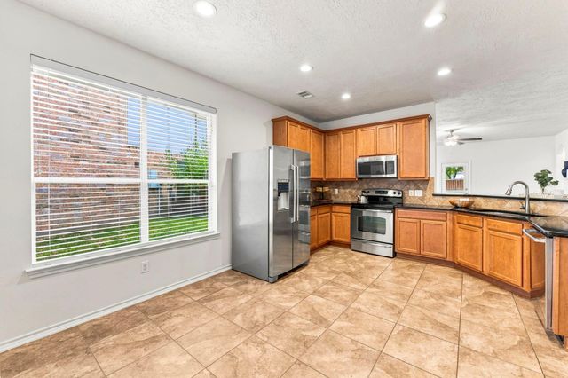 23410 W Pine Ivy Lane, Tomball, TX 77375