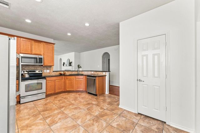 23410 W Pine Ivy Lane, Tomball, TX 77375