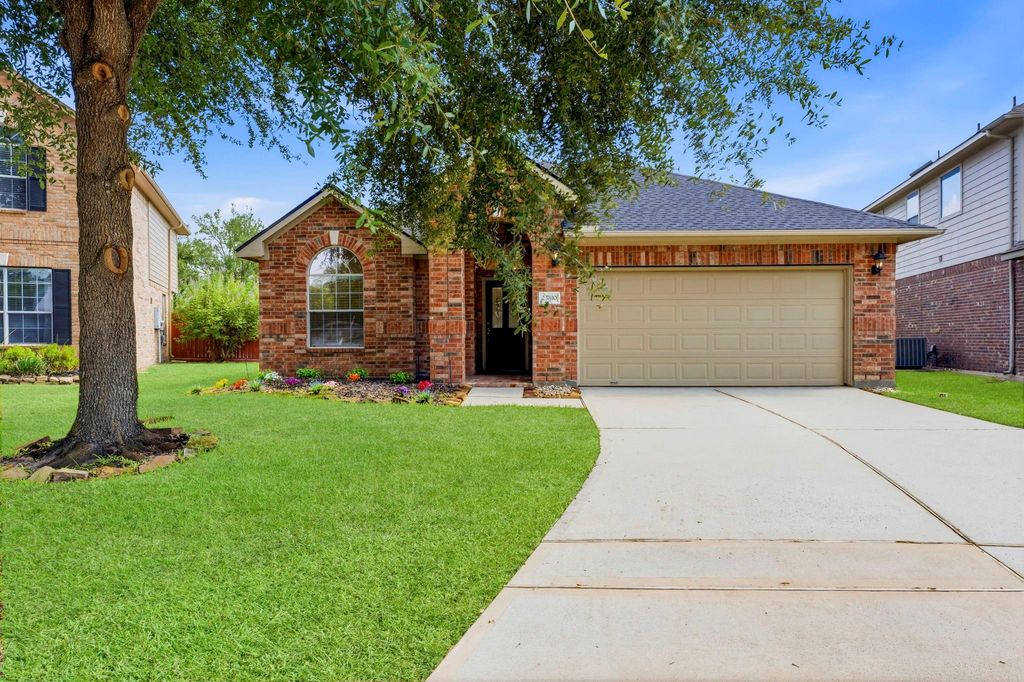 23410 W Pine Ivy Lane, Tomball, TX 77375