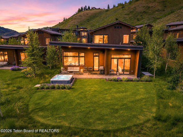 14235 WULLF Way LC # 209, Hoback Jct., WY 83001