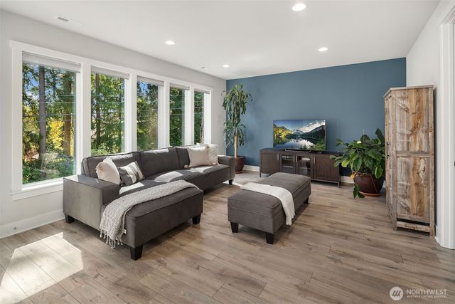 7226 NE 129th Street, Kirkland, WA 98034