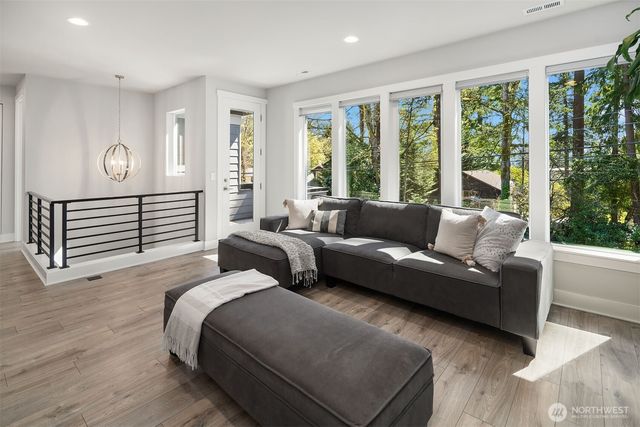 7226 NE 129th Street, Kirkland, WA 98034
