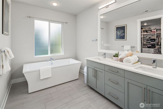 7226 NE 129th Street, Kirkland, WA 98034