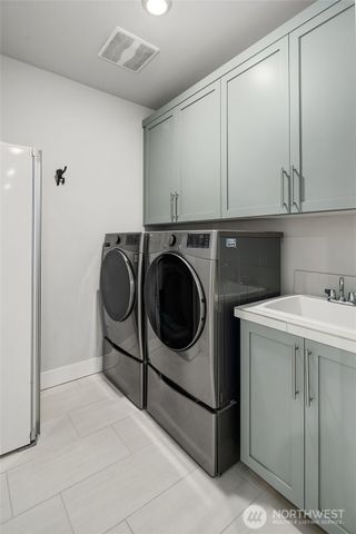 7226 NE 129th Street, Kirkland, WA 98034