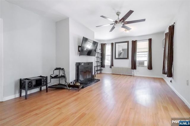 416 Washington Terrace, Leonia, NJ 07605